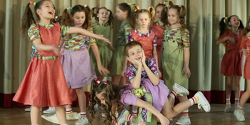 Премьера полной постановки «Советы и истории из детства» 23.04.2019.